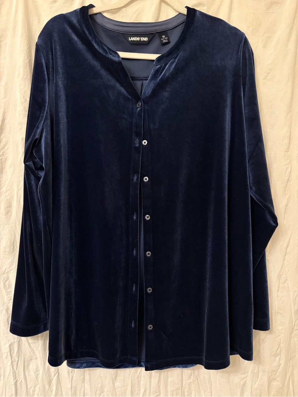Lands iEnd  velvet button-down blouse. Size 1X.
